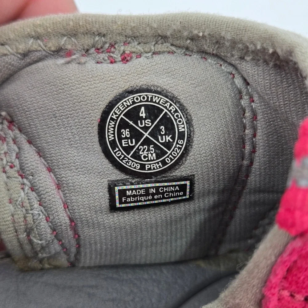 KEEN Whisper Kids Sandal Size 4 Pink Waterproof Hiking Shoes Wide Toe Box
